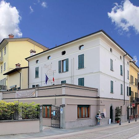 Hotel La Fenice Кьяри Экстерьер фото