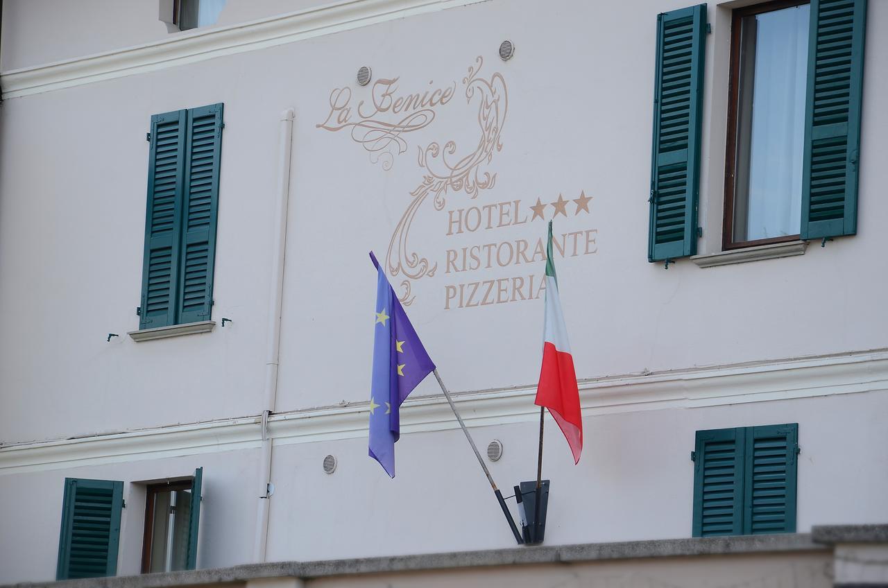 Hotel La Fenice Кьяри Экстерьер фото